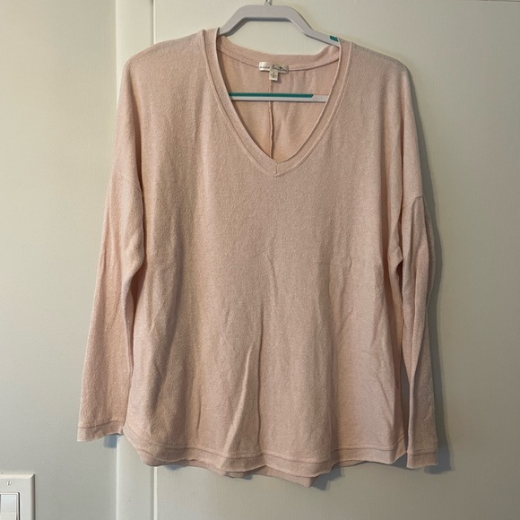 nine britton Sweaters - Nine Britton Light Pink Sweater